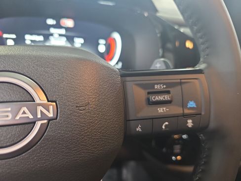 New 2026 Nissan Pathfinder SL image 18