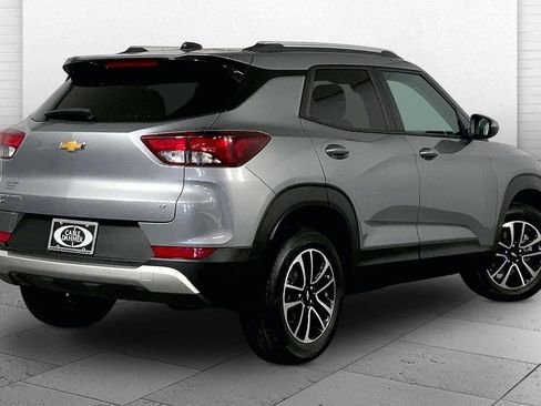 Used 2025 Chevrolet TrailBlazer LT AWD/4WD image 13