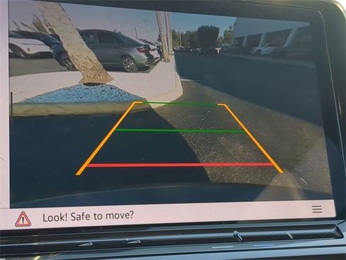 Certified 2024 Volkswagen Atlas SE image 23