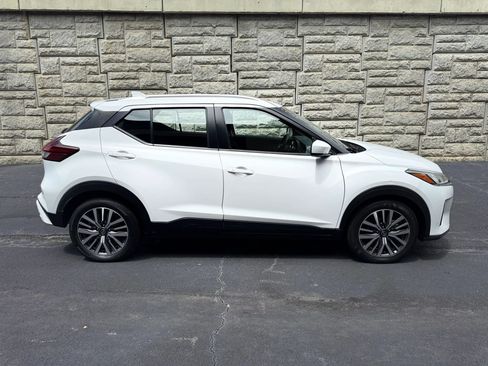 Used 2021 Nissan Kicks SV FWD image 5