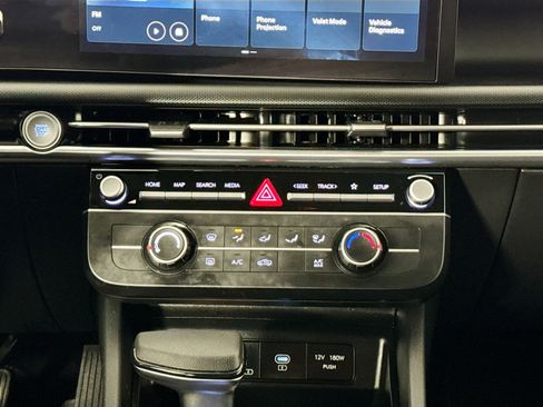 Used 2025 Hyundai Santa Cruz SE image 25