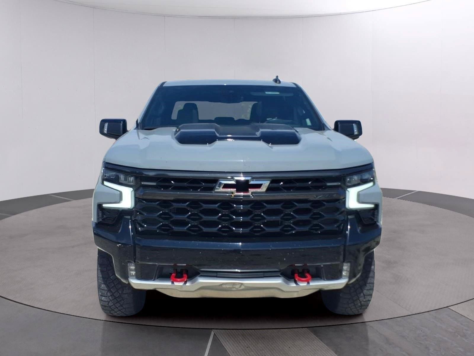 Used 2024 Chevrolet Silverado 1500 ZR2 w/ Technology Package AWD/4WD image 8