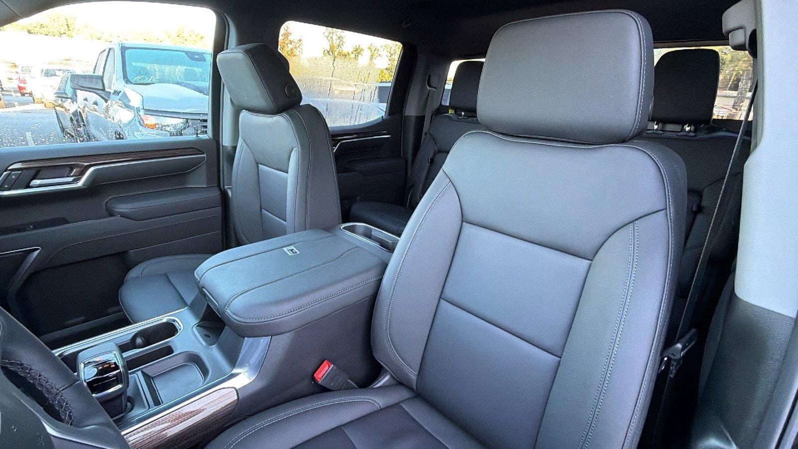 New 2026 Chevrolet Silverado 1500 RST w/ Convenience Package II AWD/4WD image 4