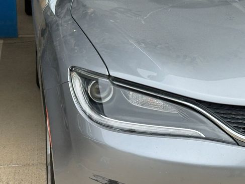 Used 2015 Chrysler 200 Limited w/ Convenience Group FWD image 5