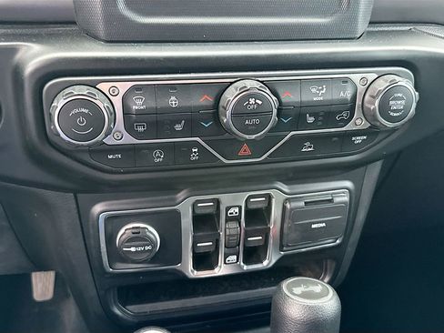 Used 2022 Jeep Wrangler Unlimited Sport S image 13