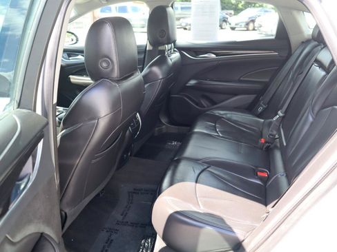Used 2018 Buick LaCrosse Essence FWD image 14