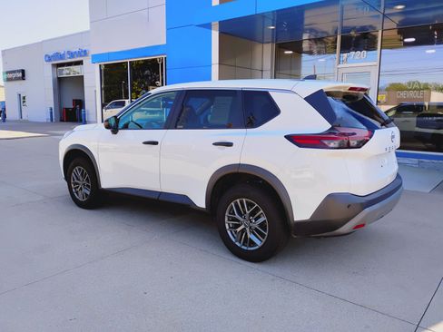 Used 2023 Nissan Rogue S AWD/4WD image 8