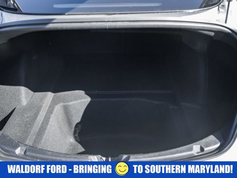 Used 2018 Tesla Model 3 image 9