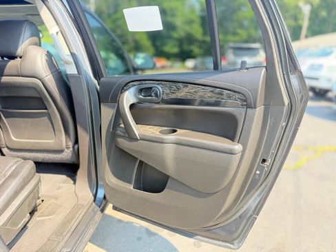 Used 2013 Buick Enclave Leather AWD/4WD image 33