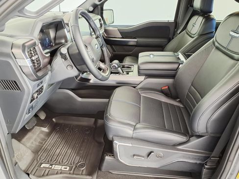 Used 2025 Ford F150 Platinum w/ FX4 Off-Road Package AWD/4WD image 13