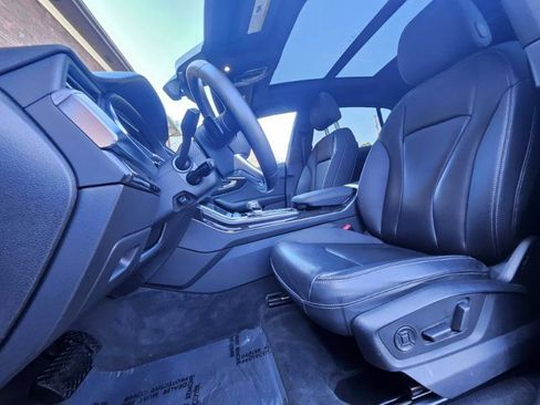 Used 2019 Audi Q8 Premium Plus w/ Premium Plus image 31