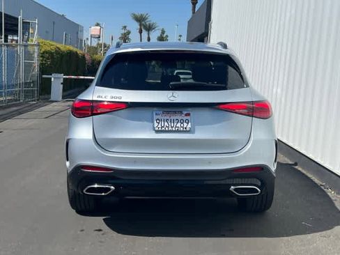 Used 2025 Mercedes-Benz GLC 300 image 5
