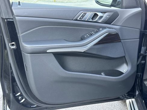 Used 2025 BMW X5 xDrive50e w/ Parking Assistance Package image 15