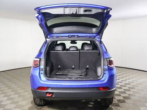 Used 2024 Jeep Compass Trailhawk image 13