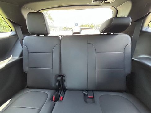Used 2023 Chevrolet Traverse Premier AWD/4WD image 9