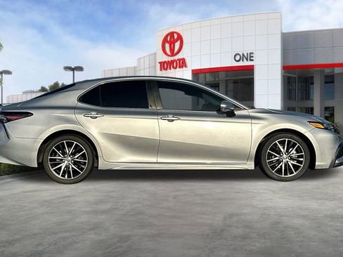 Certified 2023 Toyota Camry SE image 3