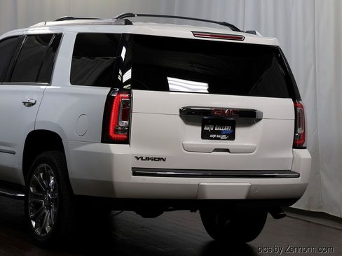 Used 2017 GMC Yukon Denali w/ Open Road Package AWD/4WD image 7