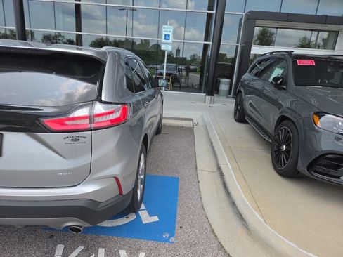 Used 2024 Ford Edge Titanium AWD/4WD image 8