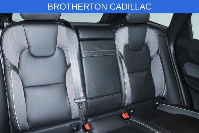 Used 2021 Volvo XC60 T8 R-Design w/ Advanced Package AWD/4WD image 25