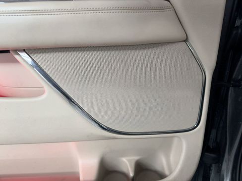 Used 2018 Lincoln Navigator Select w/ Technology Package image 21