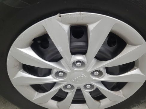 Used 2020 Kia Forte Sedan FWD image 31