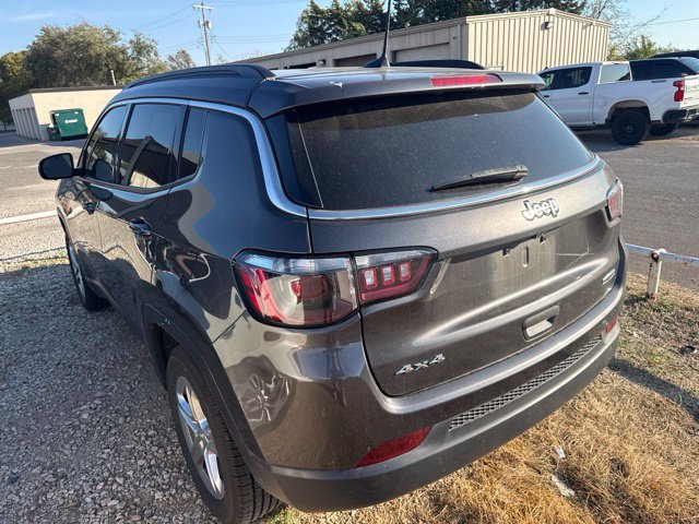 Used 2024 Jeep Compass Latitude w/ Sun and Sound Group AWD/4WD image 6