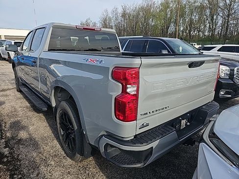 Used 2024 Chevrolet Silverado 1500 Custom image 9