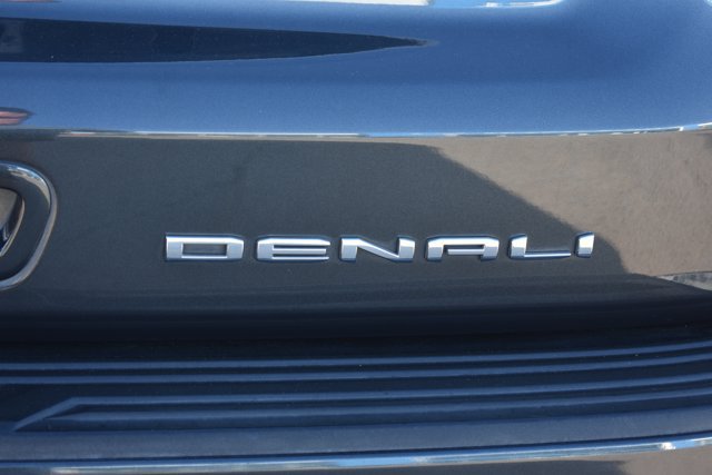 Used 2021 GMC Yukon Denali w/ Denali Ultimate Package AWD/4WD image 7
