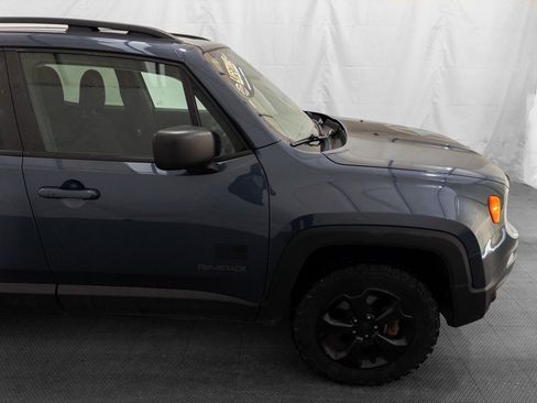 Used 2021 Jeep Renegade Sport image 9