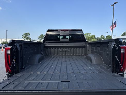 Used 2025 GMC Sierra 2500 Denali Ultimate AWD/4WD image 32