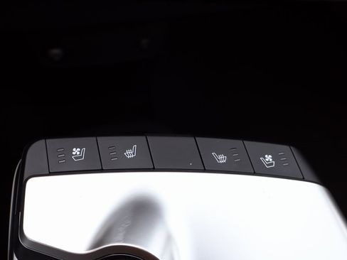 Used 2022 Kia EV6 Wind image 16