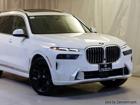 Used 2024 BMW X7 xDrive40i w/ Premium Package AWD/4WD image 2