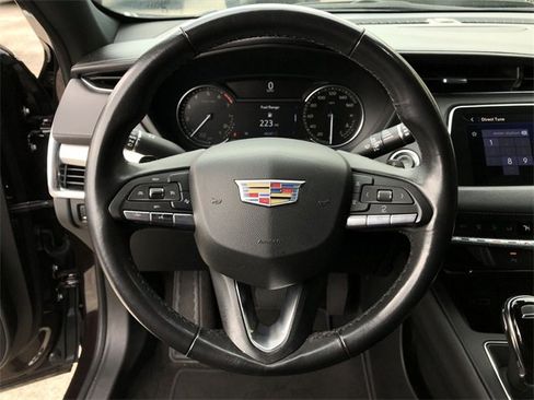 Used 2020 Cadillac XT4 Premium Luxury image 22