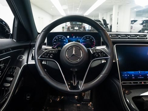Used 2022 Mercedes-Benz S 580 4MATIC Sedan image 12