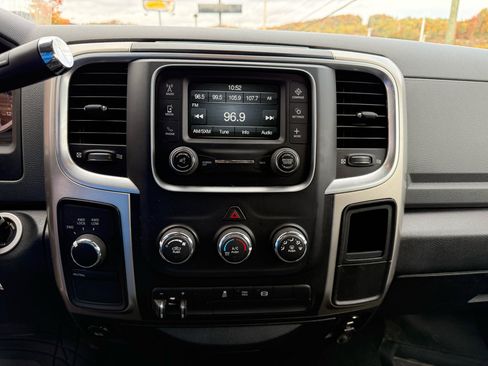 Used 2018 RAM 2500 SLT image 9