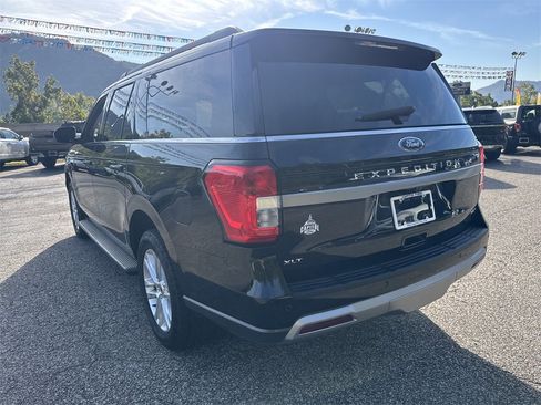 Used 2024 Ford Expedition Max XLT image 6