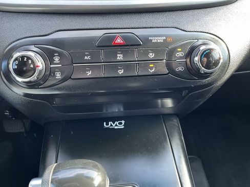 Used 2016 Kia Sorento LX image 18