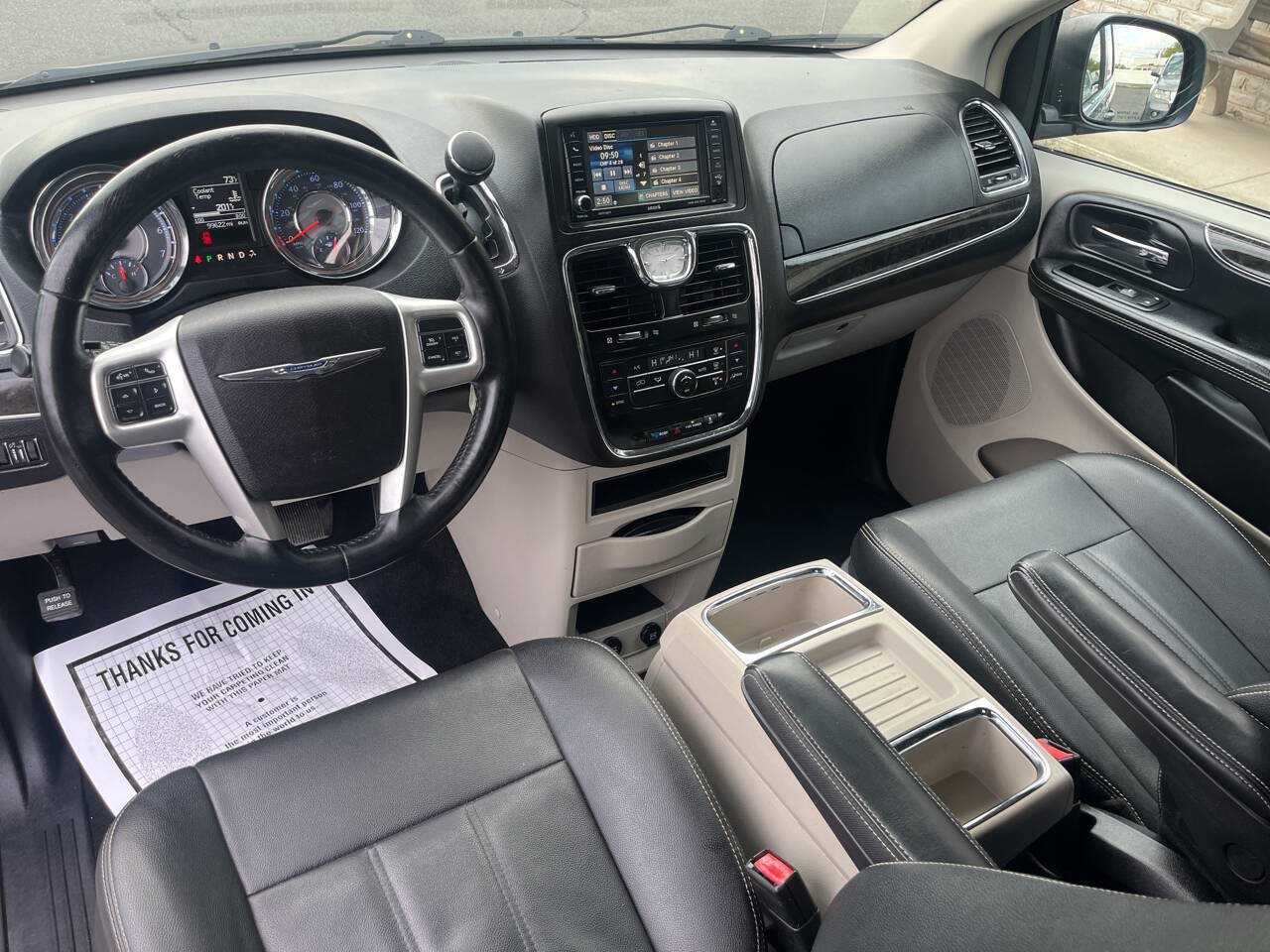 Used 2015 Chrysler Town & Country Touring FWD image 25
