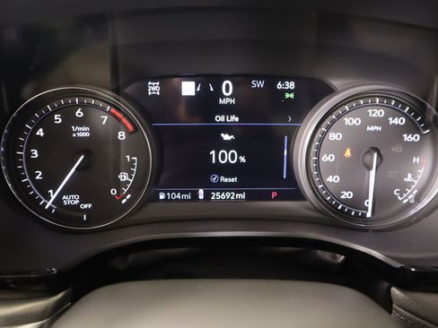 Used 2023 Cadillac XT5 Premium Luxury w/ Technology Package image 4