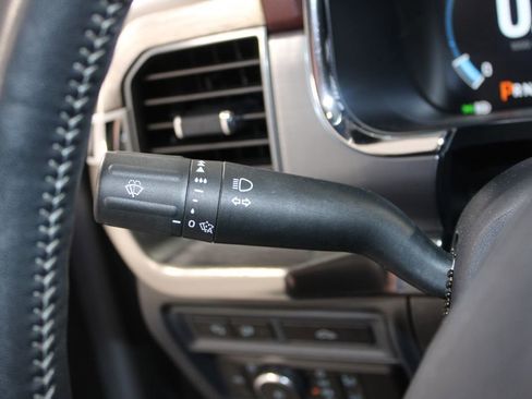 Used 2023 Ford F150 Lariat w/ Equipment Group 502A High image 26