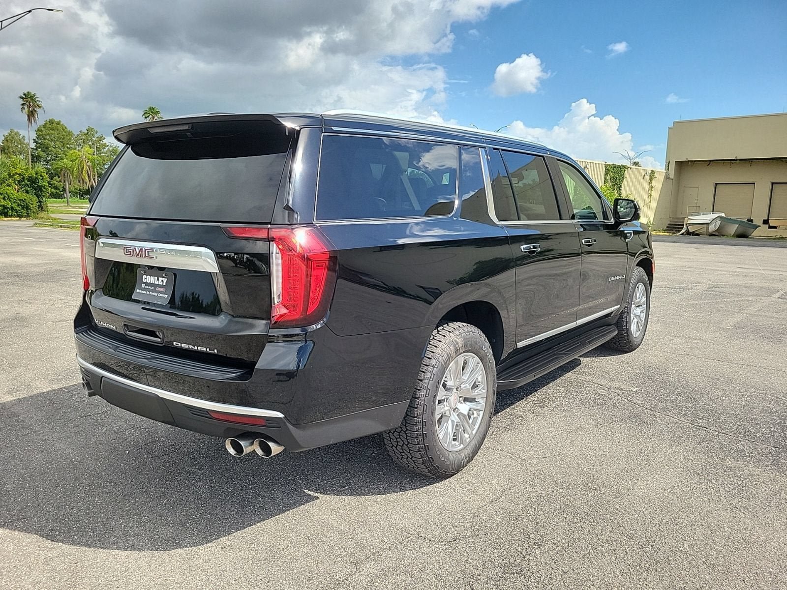 Certified 2023 GMC Yukon XL Denali RWD image 8