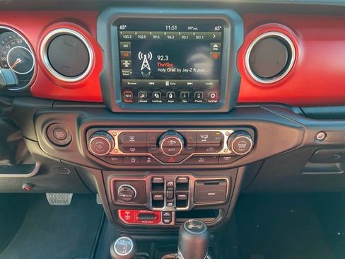 Used 2023 Jeep Wrangler Unlimited Rubicon image 13