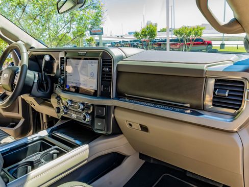 Used 2026 Ford F450 Platinum w/ Platinum Plus Package image 18