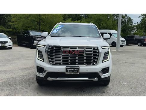 Certified 2025 GMC Yukon XL Denali AWD/4WD image 3