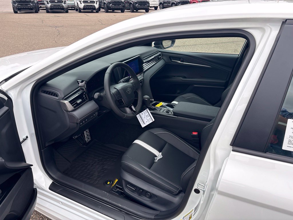 Used 2026 Toyota Camry SE FWD image 13
