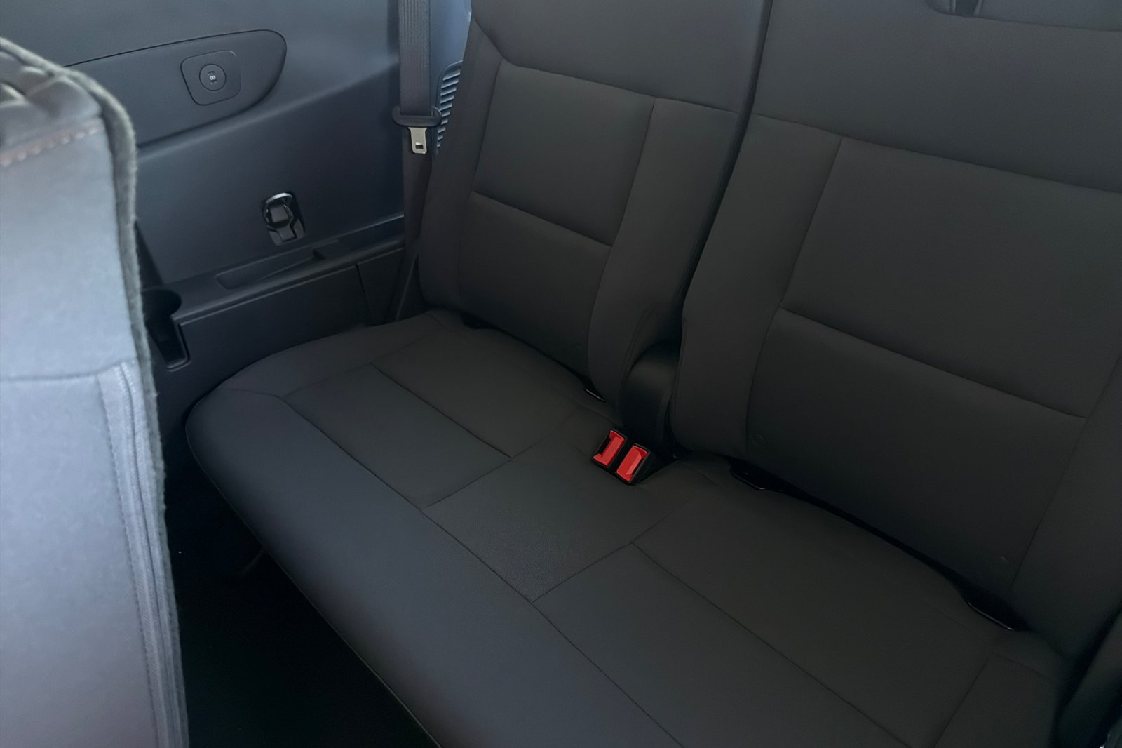 New 2026 Ford Explorer Active RWD image 16