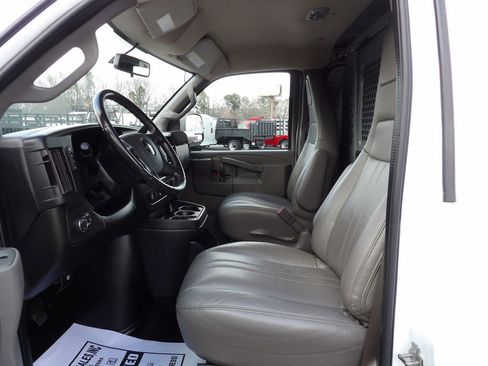 Used 2022 Chevrolet Express 2500 Extended w/ Driver Convenience Package image 17