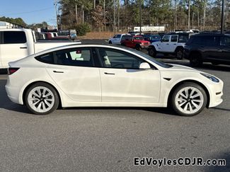 Used 2022 Tesla Model 3 Long Range video 2