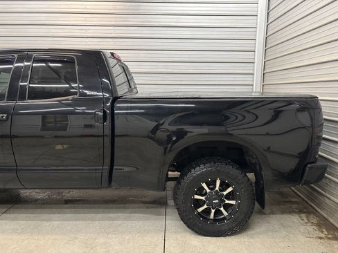 Used 2012 Toyota Tundra 4x4 Double Cab w/ SR5 Pkg image 5