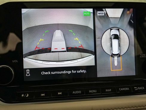 Used 2023 Nissan Rogue SL w/ SL Premium Package image 16